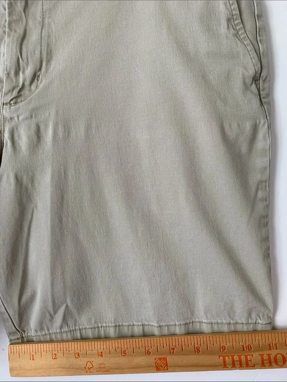 Vineyard Vines Men Chino Stretch Light Gray Shorts Size 36